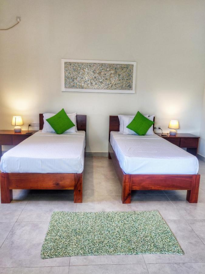 Villa Lagoonscape Negombo Exterior photo
